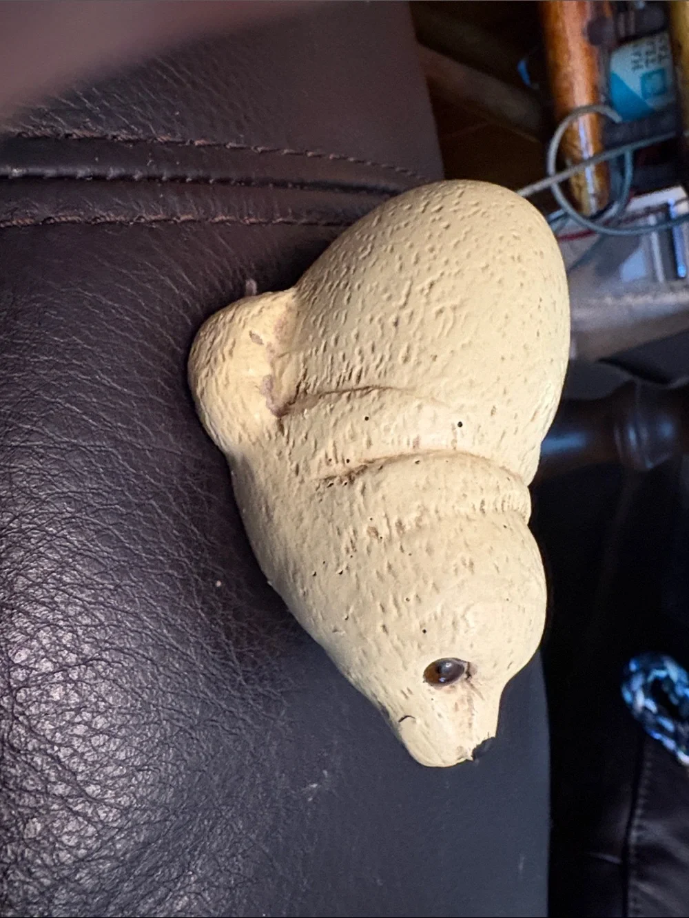 Beige Seal Homco ? Vintage Seal Figurine Home Interior?? Resin?? Homco??